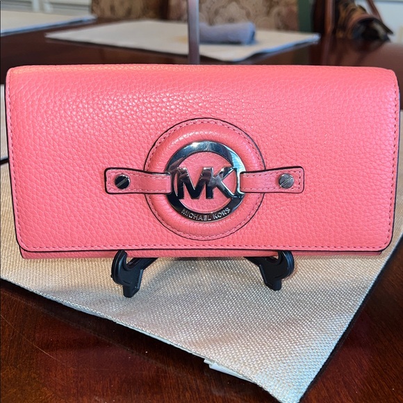 Michael Kors Handbags - Michael Kors Coral Pink Pebbled Leather MK Circle Logo Wallet buttery Leather!